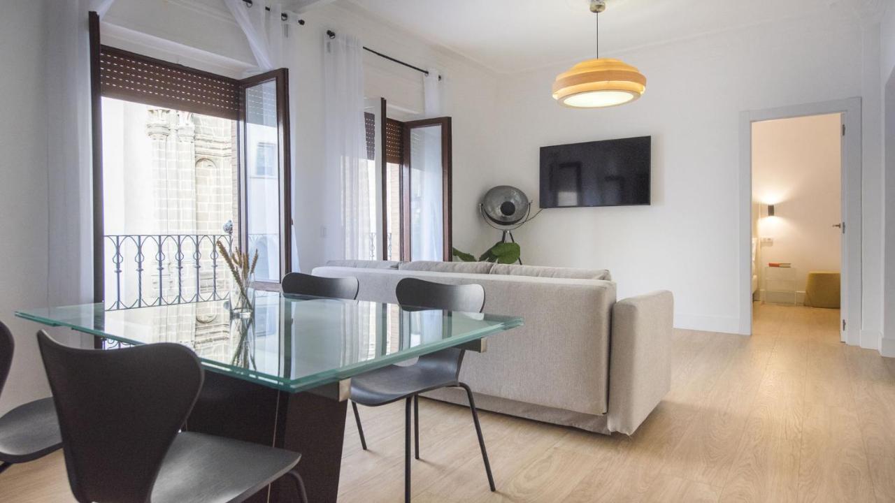 Apartamentos Boutique Puerta De Reyes Толедо Экстерьер фото